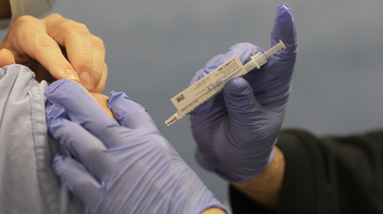Indiana Helping Big Businesses, Colleges Set Up COVID-19 Vaccine Clinics