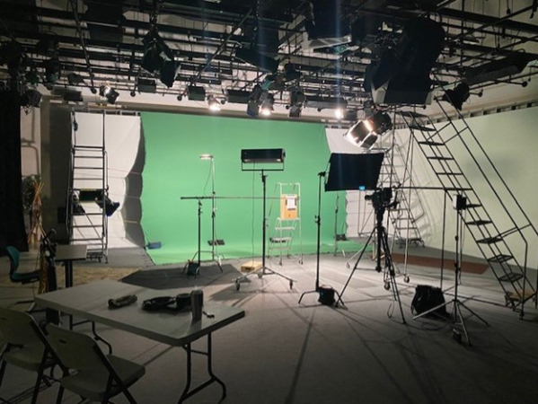 20 X 20 green screen and 2 black Cyclorama curtains