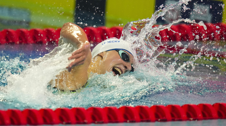 U.S. Olympic trials feels like Super Bowl of swimming at home of NFL Colts
