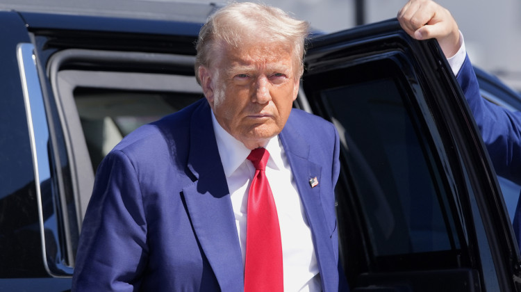 Republican presidential nominee former President Donald Trump arrives at Harry Reid International Airport to board a plane after a campaign trip, Saturday, Sept.14, 2024, in Las Vegas.  - Alex Brandon / AP Photo