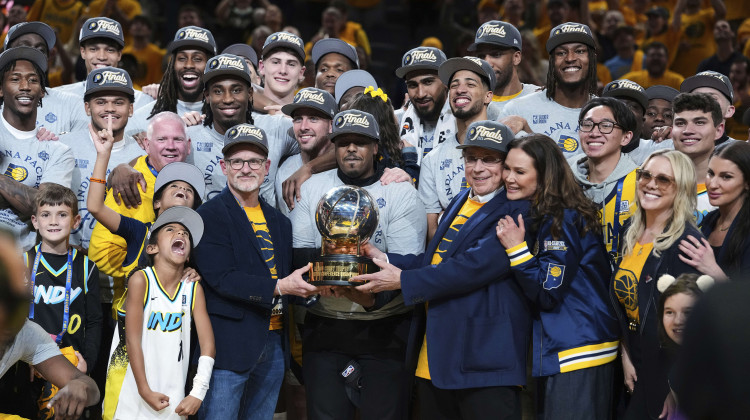The Indiana Pacers team celebrates after winning Game 6 of the Eastern Conference finals of the NBA basketball playoffs against the New York Knicks in Indianapolis, Saturday, May 31, 2025. - Michael Conroy / AP Photo