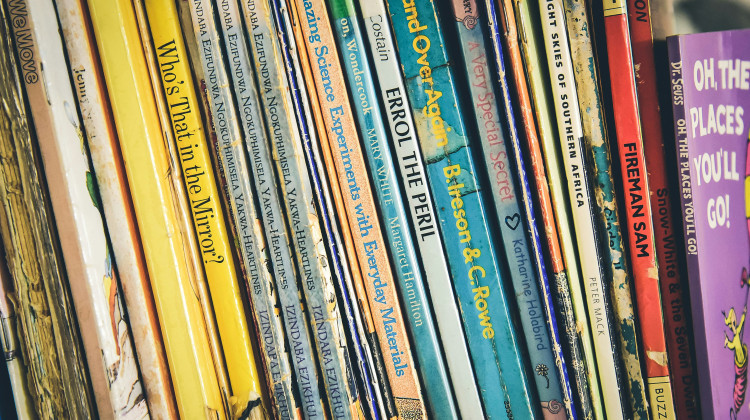 Library gets $10,000 to support Dolly Parton's Imagination Library