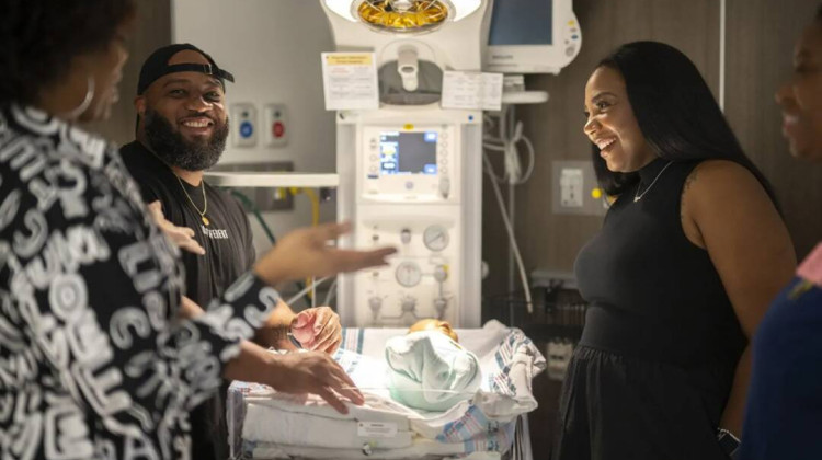 'Dads to doulas' program expands to Indiana to address Black infant, maternal mortality rates