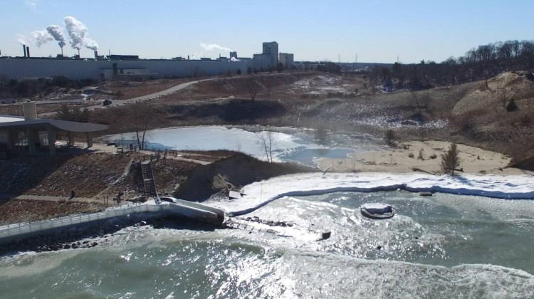 Ogden Dunes abandons project to place stone erosion barrier in Lake Michigan