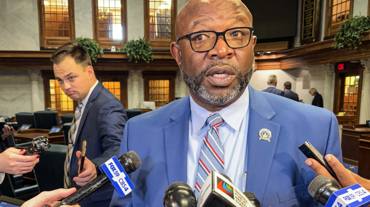 Sen. Greg Taylor silent on sexual harassment allegations, dodges questions from reporters