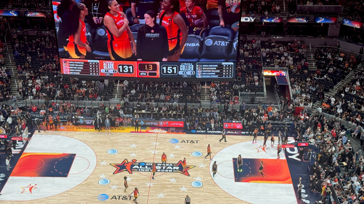 Players shine at a sold-out WNBA All-Star Game