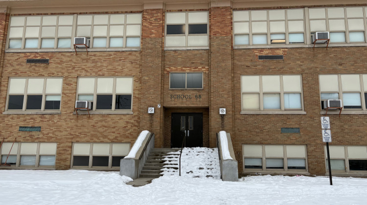 "Since it opened, it was already full." Former IPS school overflow shelter operating off waitlist