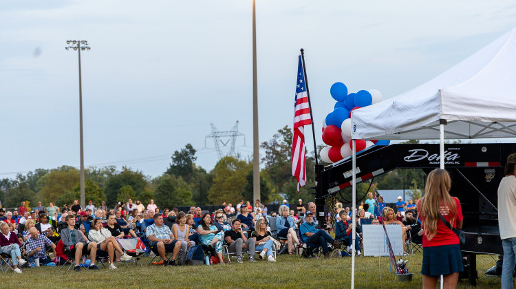 Charlie Kirk vigil in Zionsville draws hundreds
