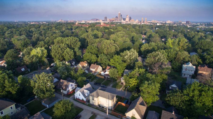 What are land contracts, and what risks do they pose for potential homeowners?