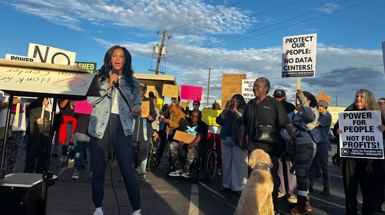 People overtook the street and stopped traffic: Indianapolis' latest data center debate