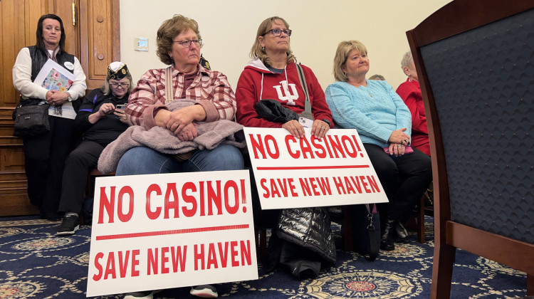 Lawmakers want to study relocating Indiana's poorest performing casino