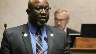 Indiana Senate Democrats reelect Greg Taylor as leader amid sexual harassment allegations