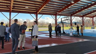 New community basketball court opens on Indy's east side