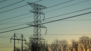 Bill would help make power lines more efficient, get more wind and solar on the grid