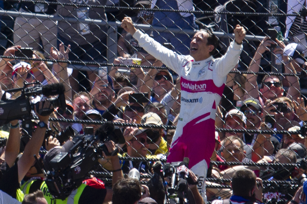 Helio Castroneves Wins His 4th Indy 500, Ties AllTime Record
